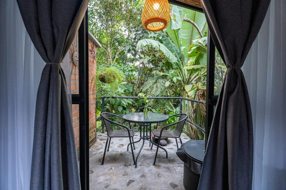 Patio, Day, Garden, View (from property/room), Balcony/Terrace, Dining area, Garden view