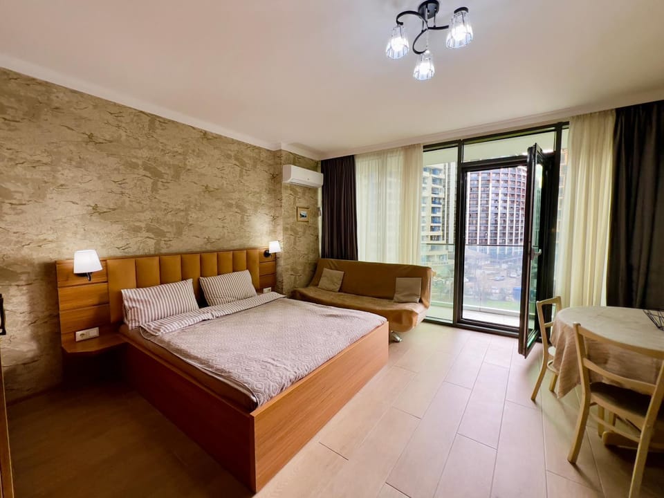 Студия с боковым видом на море в Batumi View Apartment in Batumi