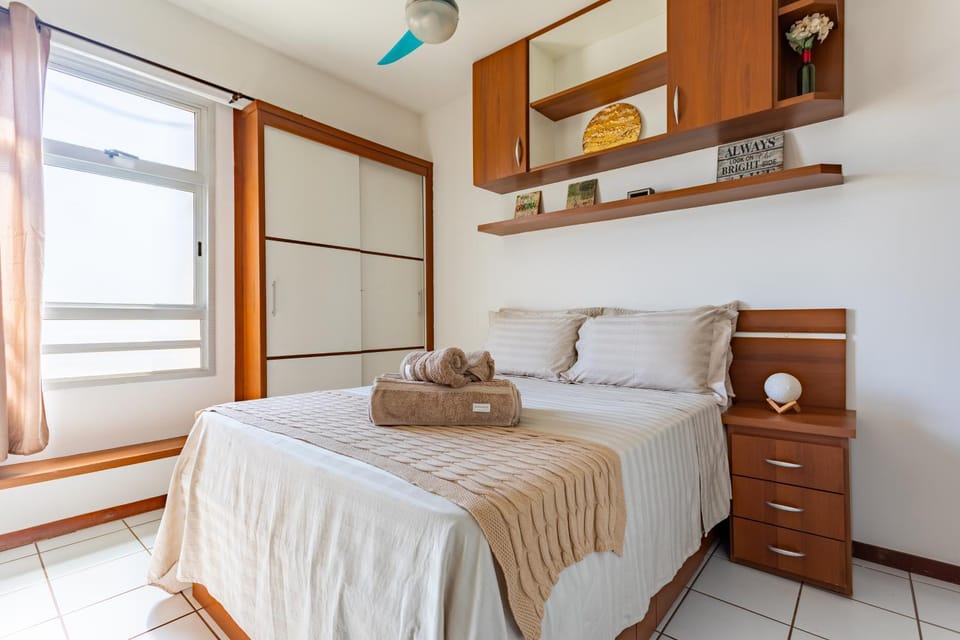 Bed, Bedroom, towels, wardrobe