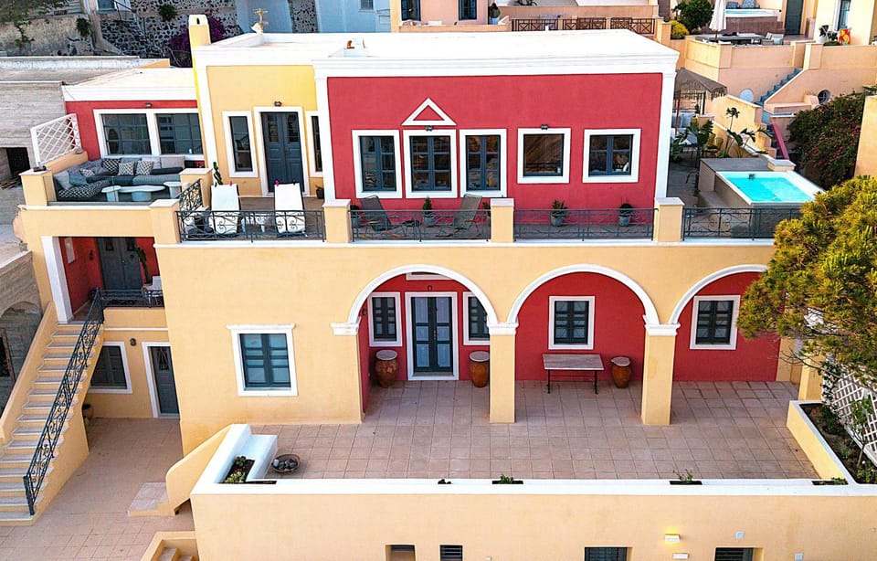 Property building, Restaurant/places to eat, Facade/entrance, Day, Activities, Summer, Hot Tub, Balcony/Terrace, Seating area, Dining area, Area and facilities, Entertainment, Breakfast, Lunch, Dinner, Time of day, sunbed