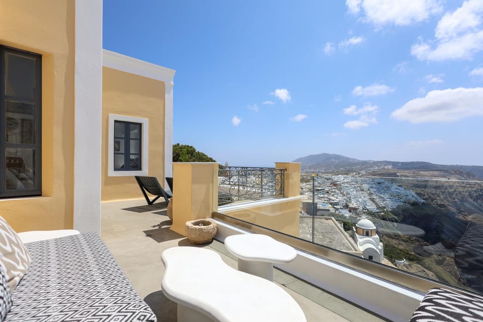 Natural landscape, Balcony/Terrace, Seating area, City view, Landmark view, Area and facilities, sunbed