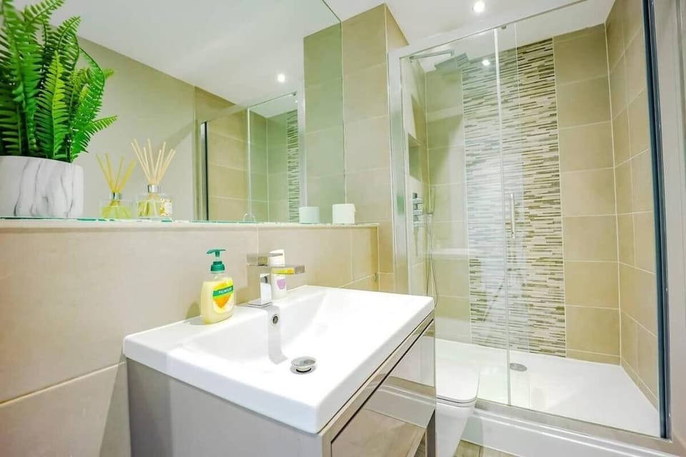 Hazelnut Seafront One Bedroom BN1GRE25 Apartment in Brighton