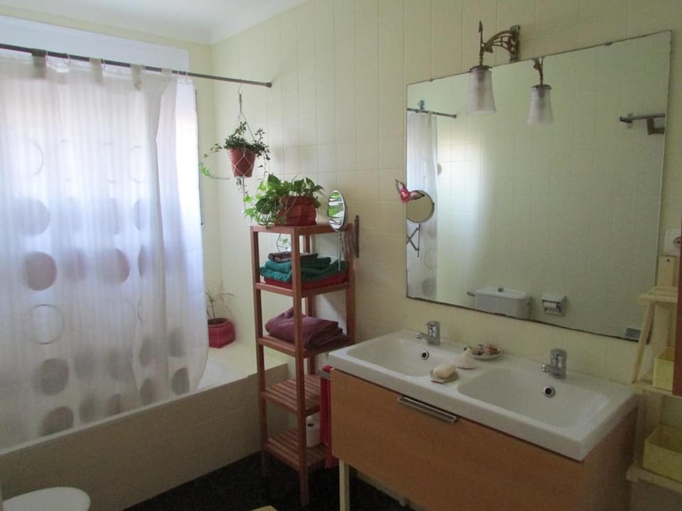 Shower, Bathroom, Bath, towels