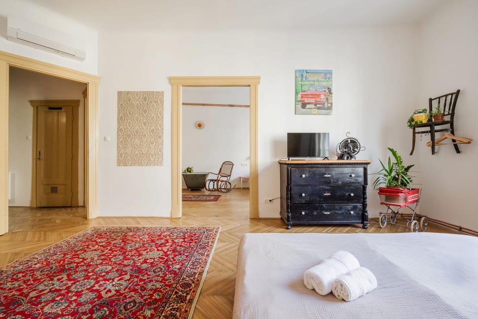 BudapeStayz - Baross Apartments Apartment in Budapest