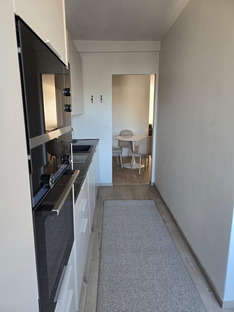Kitchen or kitchenette, Dining area, dishwasher, oven, stove