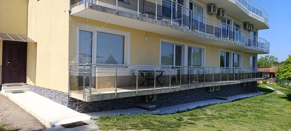 Къща за гости ,,Лозница ГТ'' Bed and Breakfast in Varna