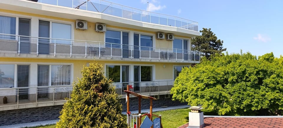 Къща за гости ,,Лозница ГТ'' Bed and Breakfast in Varna