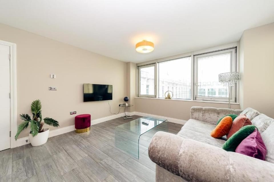 Hazelnut Seafront One Bedroom BN1GRE29 Apartment in Brighton
