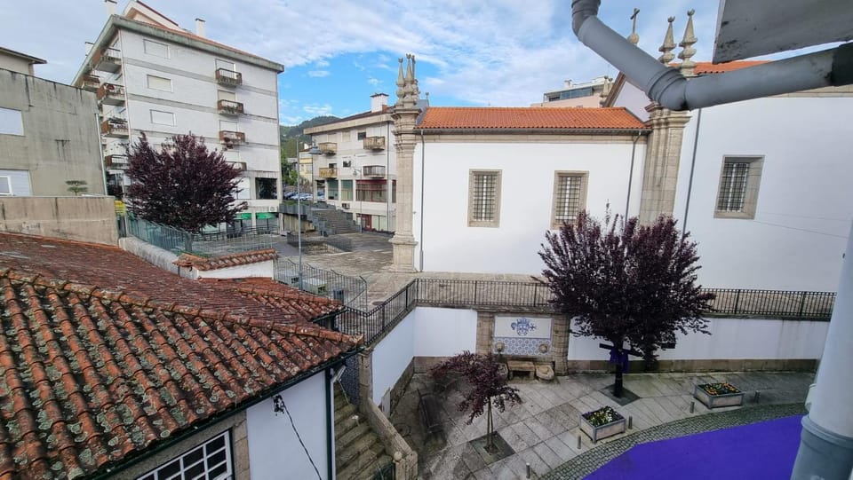 City view, Street view, Location