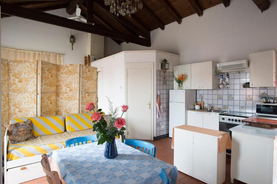 Balcony/Terrace, Kitchen or kitchenette, Seating area, Dining area, oven, pet friendly, washing machine