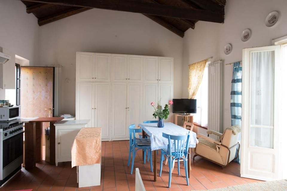 TV and multimedia, Kitchen or kitchenette, Dining area, pet friendly
