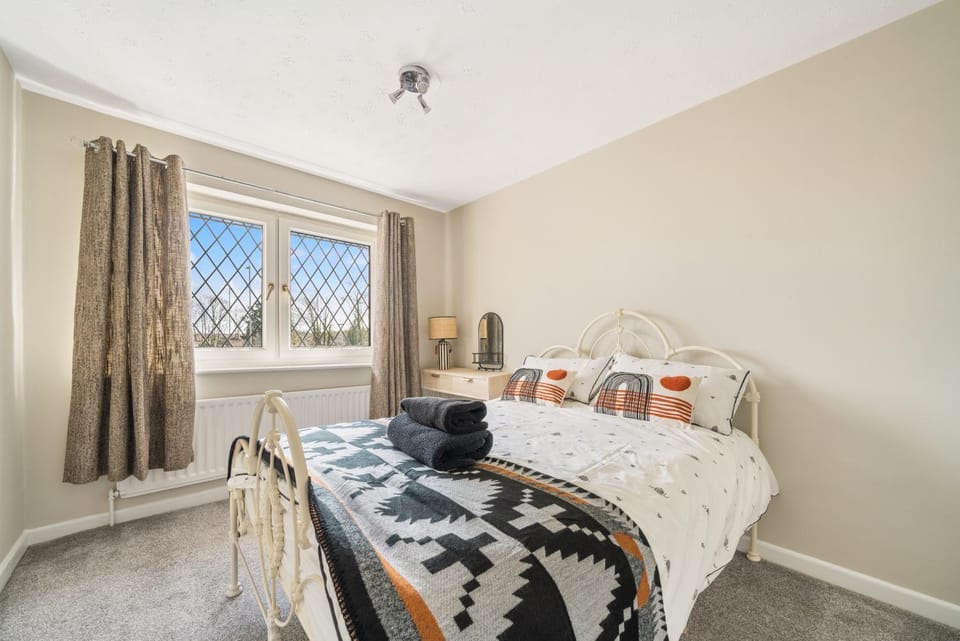 Bed, Photo of the whole room, Bedroom