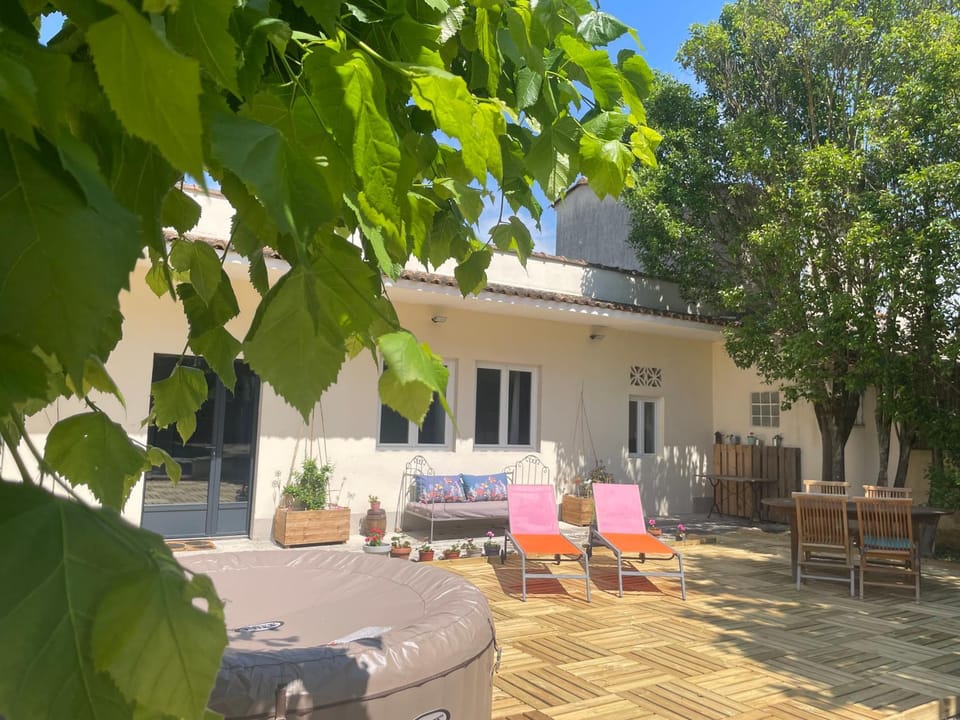 Patio, Garden, sunbed