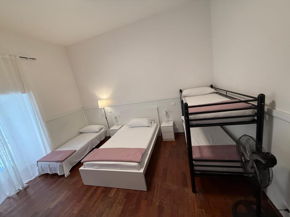 Bed, bunk bed