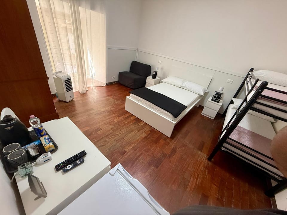 Bed, Bedroom, Family