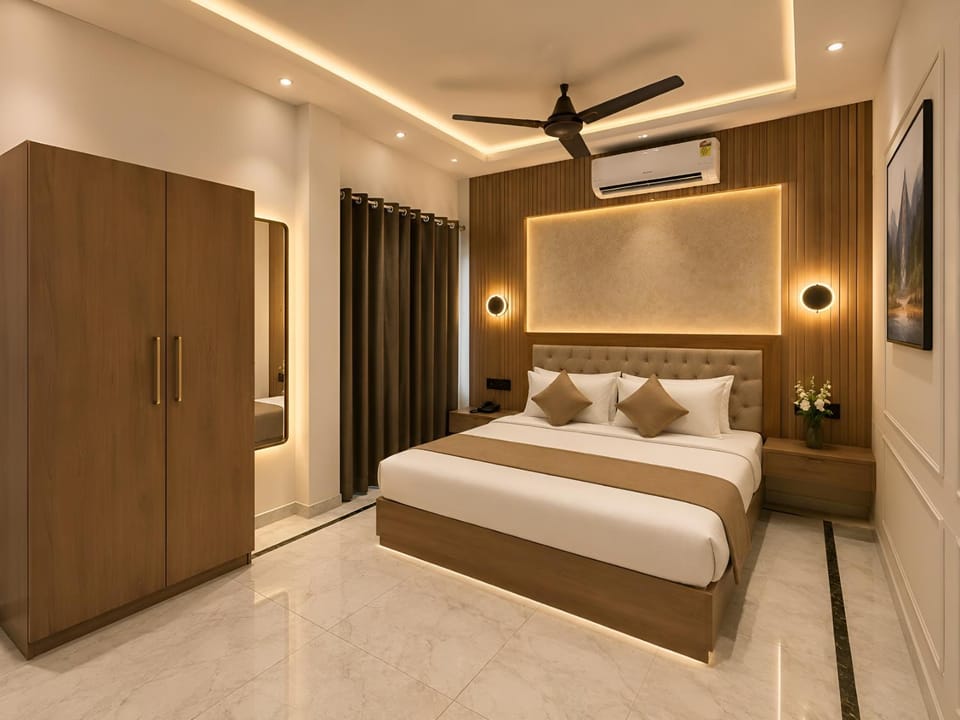 Bed, Photo of the whole room, Bedroom, wardrobe, air conditioner