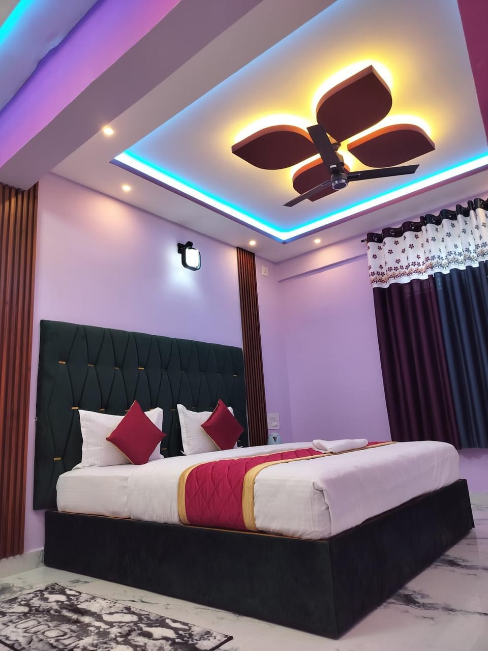 Photo of the whole room, Bedroom