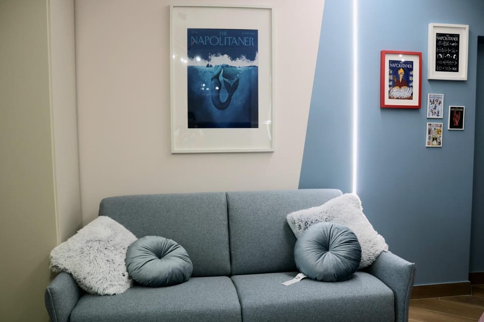 Living room, Decorative detail, Seating area