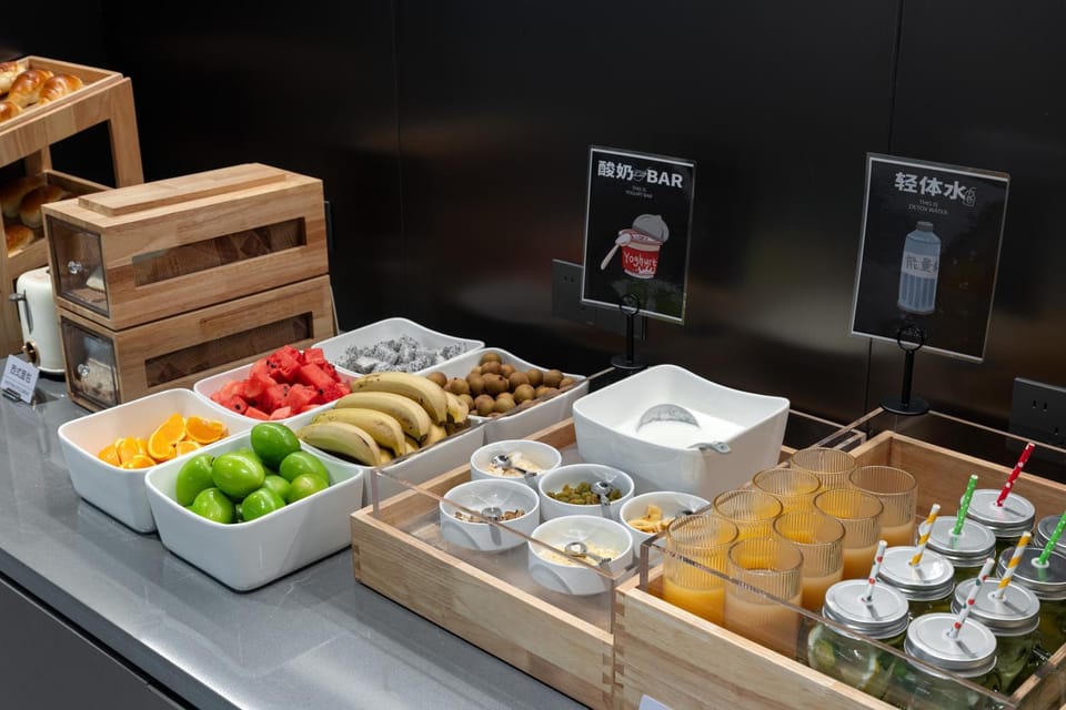 Restaurant/places to eat, Food and drinks, Breakfast, Buffet breakfast