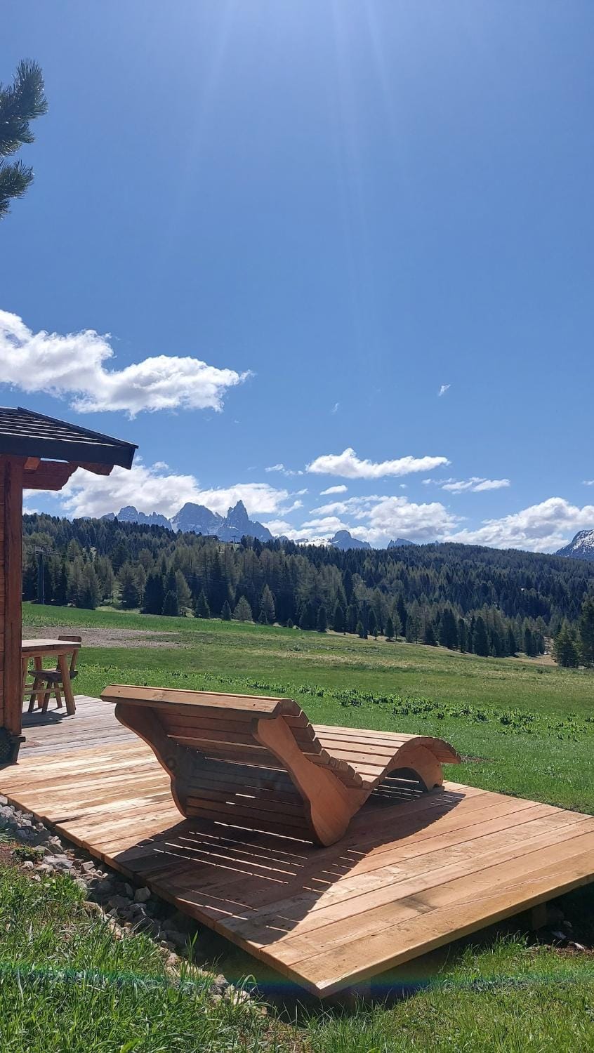 Natural landscape, Mountain view, sunbed