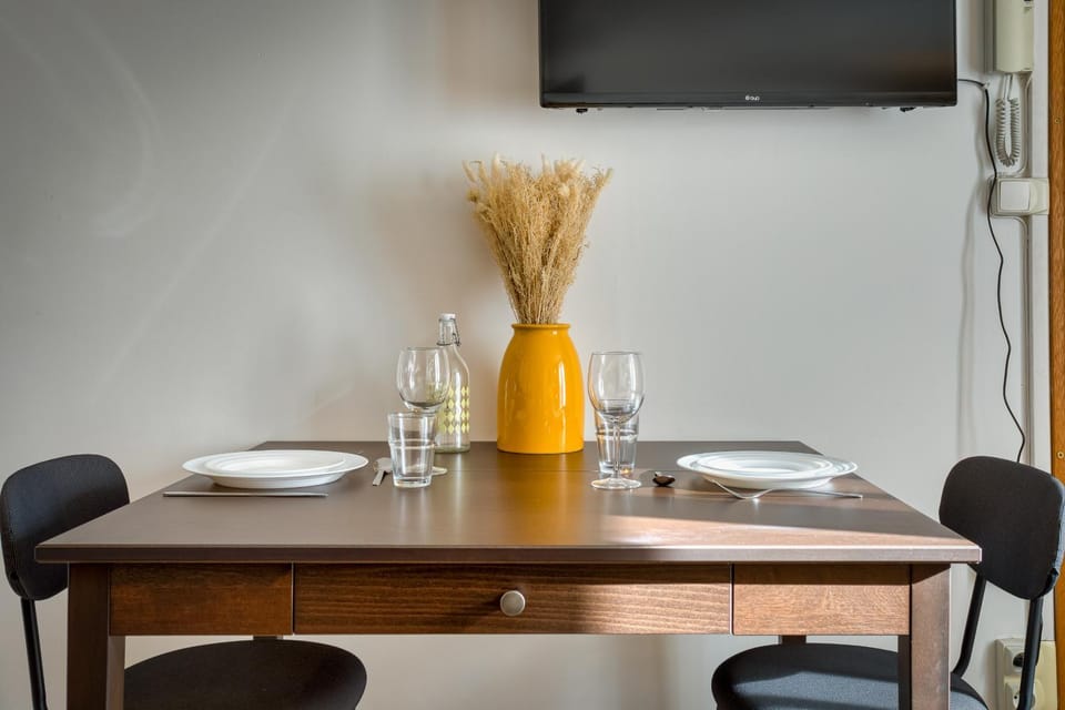 TV and multimedia, Dining area