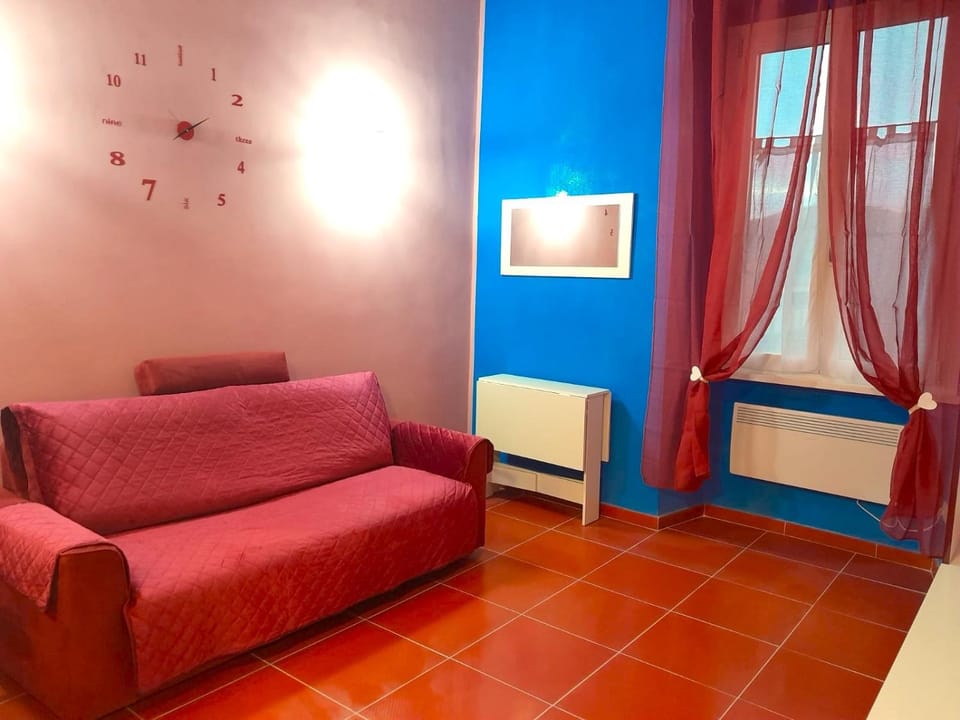 LA CASA DI CARTA red Apartment in Lazio