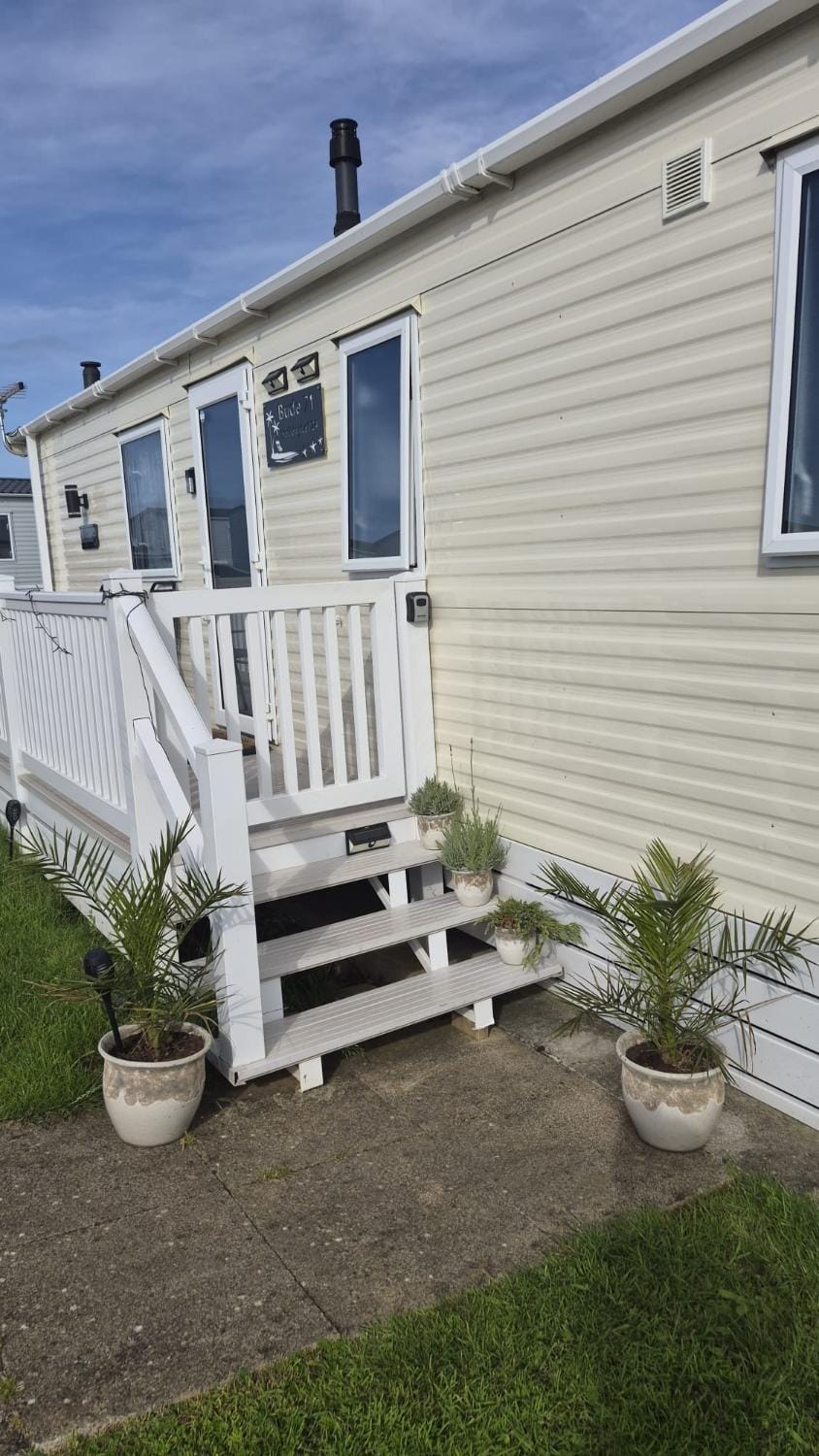HolidayLet 24 Bude Newperran Holiday Park Campground/ 
RV Resort in England