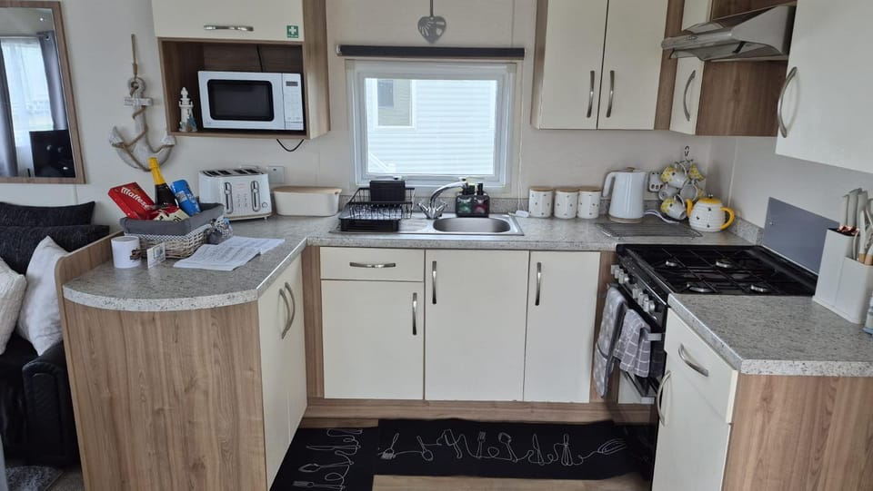HolidayLet 24 Bude Newperran Holiday Park Campground/ 
RV Resort in England