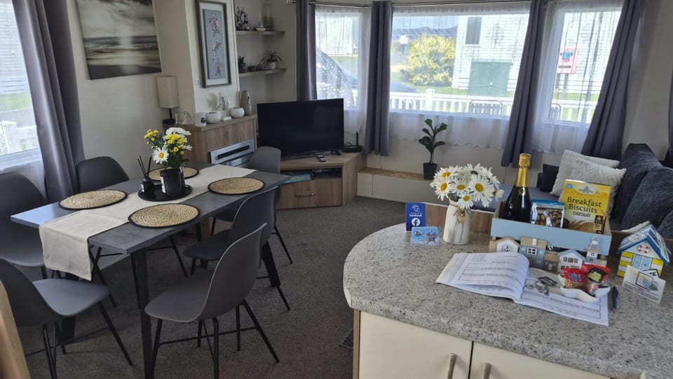 HolidayLet 24 Bude Newperran Holiday Park Campground/ 
RV Resort in England