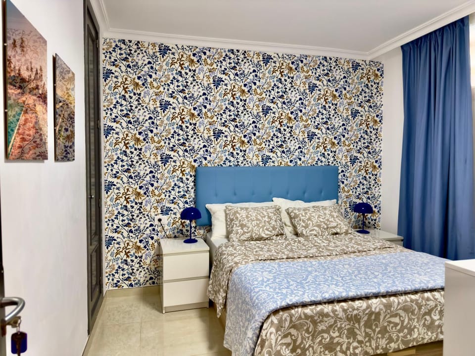 Los Cristianos Pool and Terrace Apartment in Los Cristianos