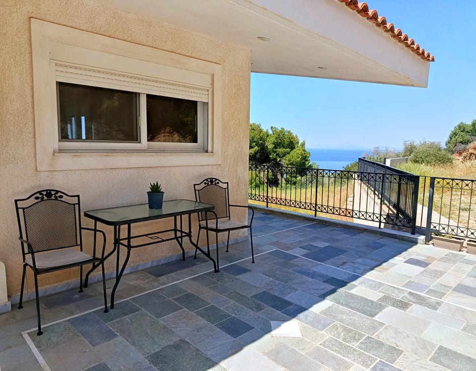 Peaceful Hilltop View Maisonette House in Decentralized Administration of Attica