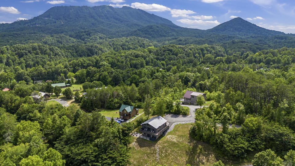 Firefly Bluff House in Sevierville