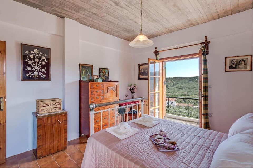 Lilly Traditional Cretan Villa House in Crete Region