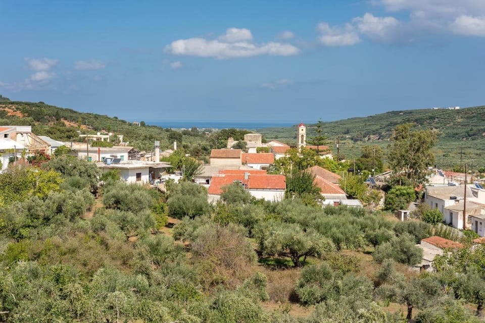 Lilly Traditional Cretan Villa House in Crete Region