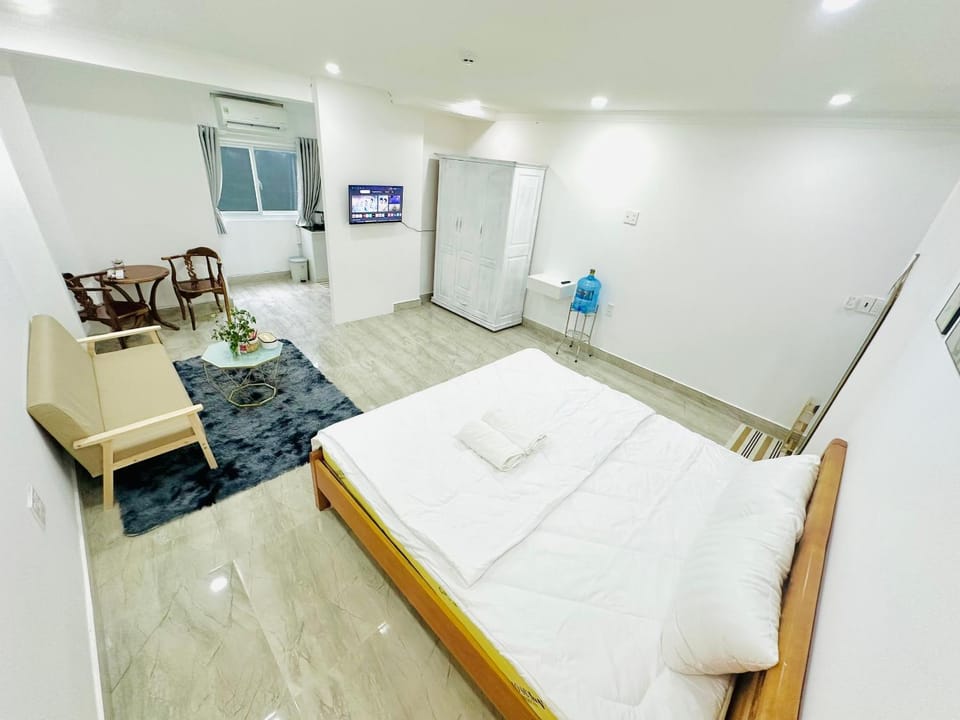 I Riverside 202B I Spacious Studio With Kitchen Apartment in Ho Chi Minh City