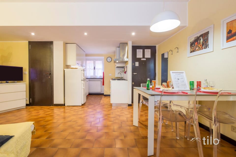 Dining area, minibar, stove