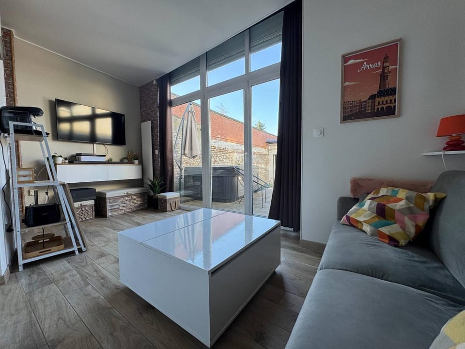 Communal lounge/ TV room, Living room