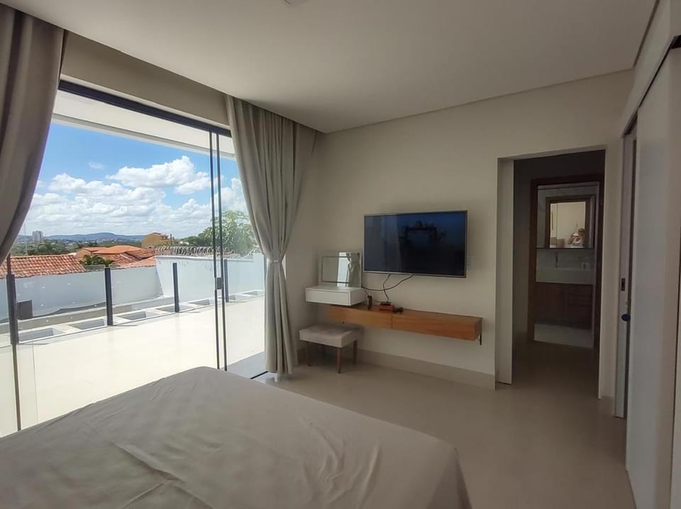 TV and multimedia, Photo of the whole room