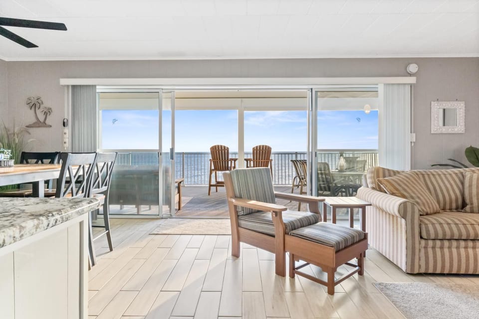 Calypso 2-Bedroom Condo with Ocean Views & Pool Access Ocean City Beachfront Escape House in Ocean City