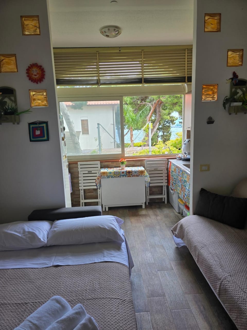 Bed, View (from property/room), Living room, Photo of the whole room, Bedroom