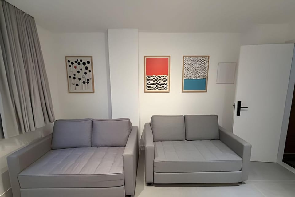 Apartamento reformado a menos de 100 metros da praia Apartment in Rio de Janeiro