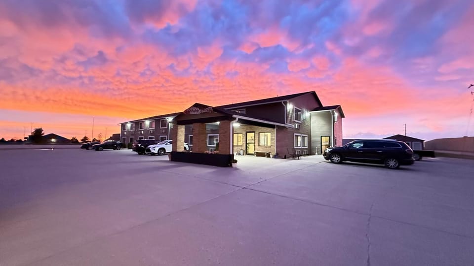 Property building, Sunset, Parking