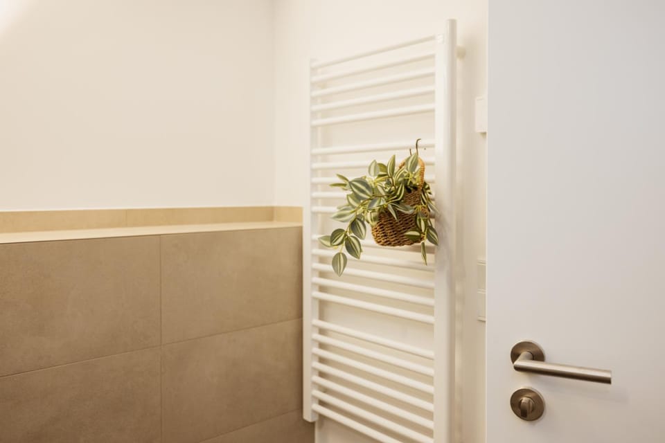 Bathroom, heating