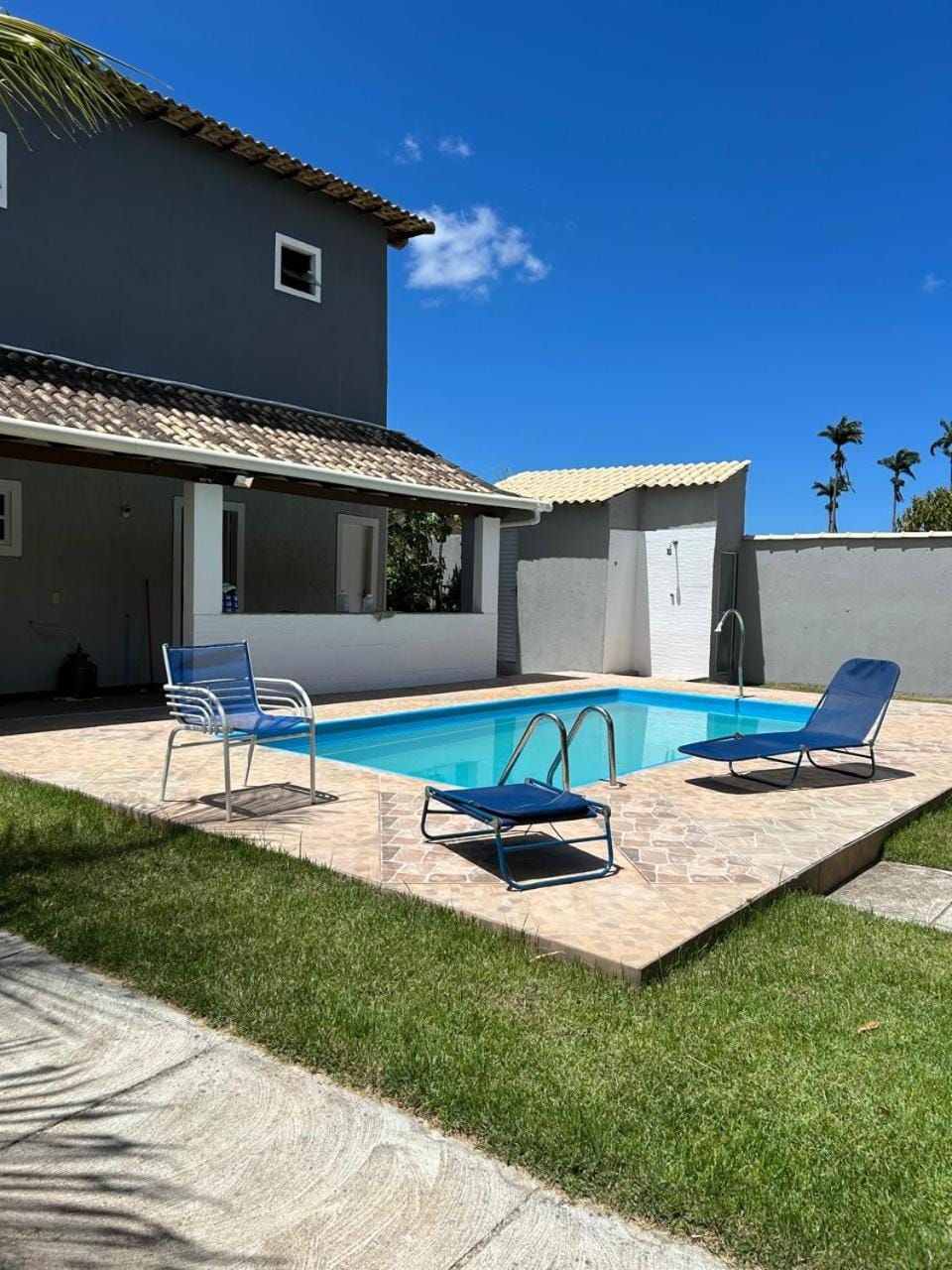 Patio, Day, Pool view, Swimming pool, sunbed