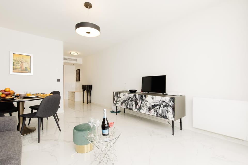 Gray d'Albion 3i7 YourHostHelper Apartment in Cannes