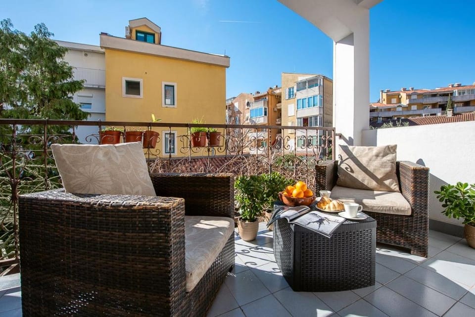 Patio, Day, View (from property/room), Balcony/Terrace, Balcony/Terrace, Seating area