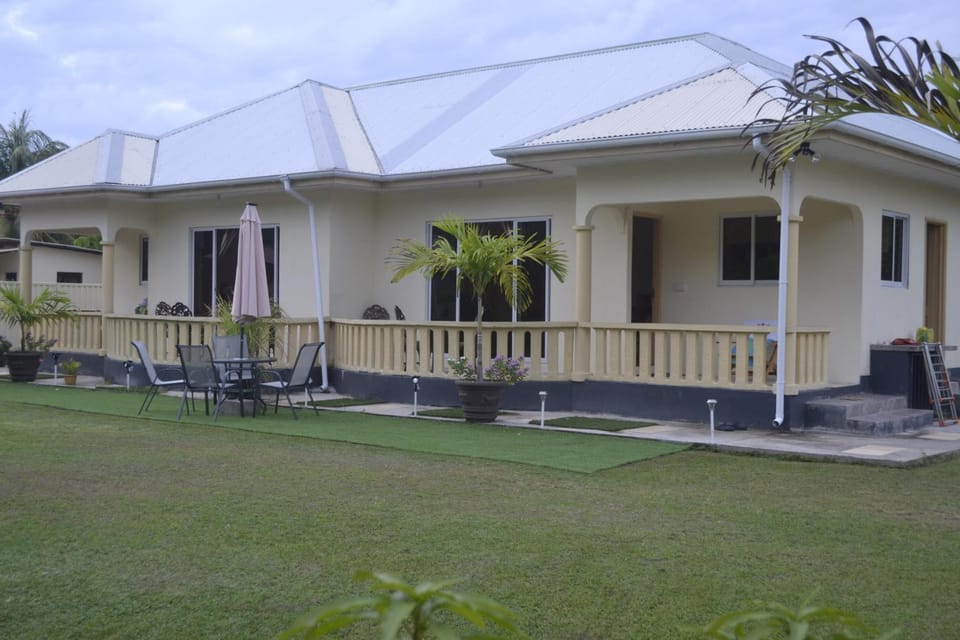 Property building, Patio, Garden