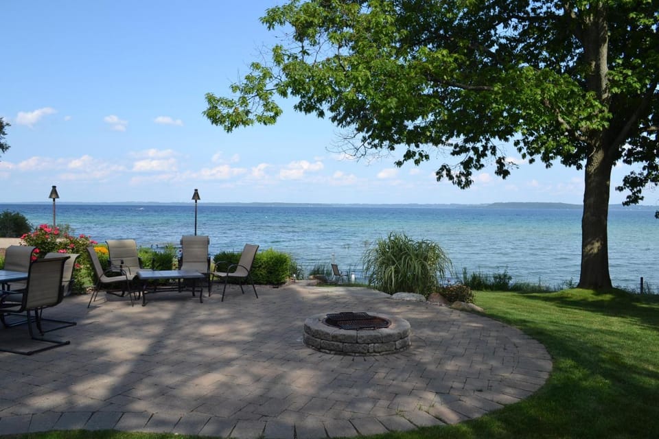 Be Dazzled- Grand Traverse Bay-Traverse City House in Michigan