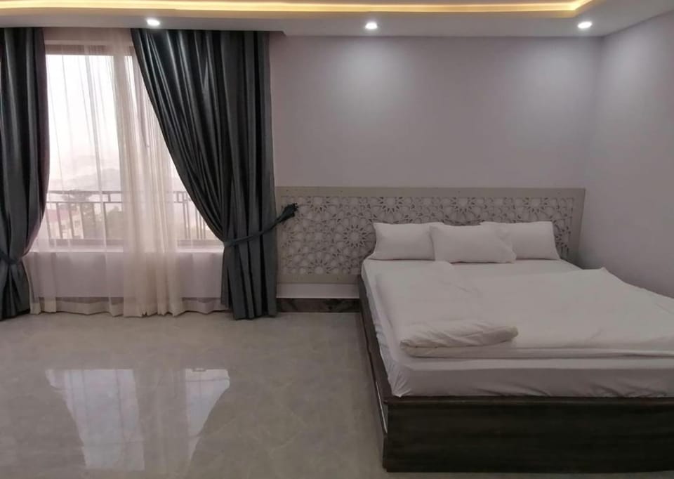 Bed, Bedroom, Mountain view