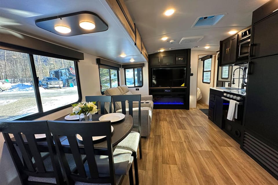 Fernie RV Resort Campground/ 
RV Resort in Fernie